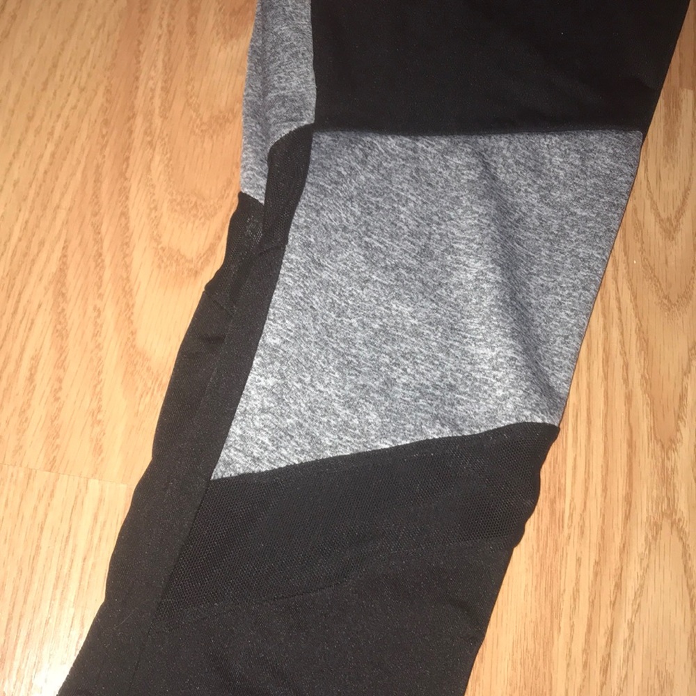 Workout pants - Picture 3 of 3
